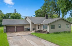 280 Colfax Avenue NE, Hector, MN 55342