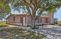 259 E County Road 227, Orange Grove, TX 78372