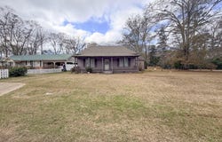1607 N Jackson Street, Brookhaven, MS 39601