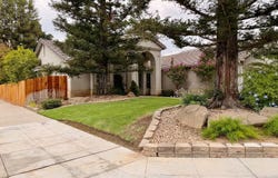 869 Spruce Avenue, Clovis, CA 93611