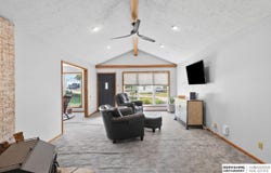 1004 E Eldora Avenue, Weeping Water, NE 68463