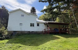 5003 Georgetown Rd, Franklin, PA 16323