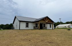 111 Crestview Lane, Cadiz, KY 42211