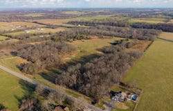 Highway V, Mt Vernon, MO 65712