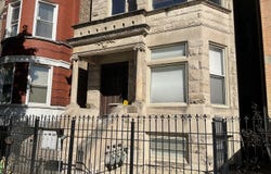 Chicago, IL 60615