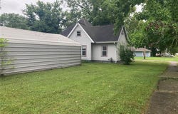 445 E Sedgwick Street, Brookfield, MO 64628