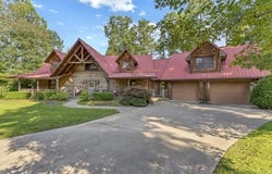 141 Yorktown Ct, BECKLEY, WV 25801