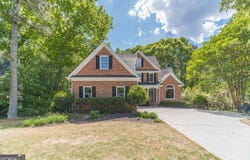 395 Amberbrook Circle, Grayson, GA 30017