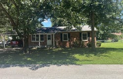 400 E 3rd Terrace, Lamar, MO 64759