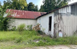 216 Memorial St, Manning, SC 29102