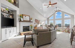 456 Cardinal Meadows Dr, Washington, MO 63090