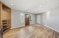 755 S 4th Street, Central Point, OR 97502