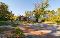 1765 Byrdstown Hwy., Livingston, TN 38506