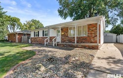 8 Foresters Lane, Springfield, IL 62704