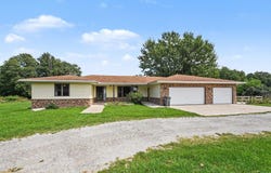 2275 S 625 W, Topeka, IN 46571