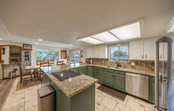 1987 S CLAREMONT Dr E, Bountiful, UT 84010