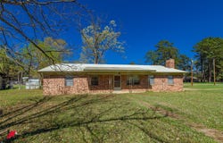 1120 Pine Street, Waskom, TX 75692