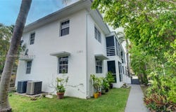 1791 Marseille Dr, Miami Beach, FL 33141