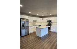 802 Armands Ln, Tiffin, IA 52340