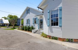 405 Carroll Avenue, Bay Saint Louis, MS 39520