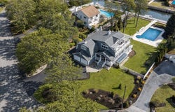 8 Canal Way, Hampton Bays, NY 11946