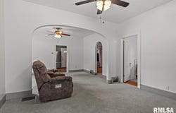 905 S STATE Street, Springfield, IL 62704