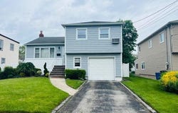 3124 Benjamin Road, Oceanside, NY 11572