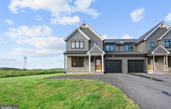 29 LAUSCH Road, DENVER, PA 17517