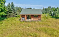 1617 W US HWY 2, Gulliver, MI 49840