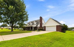 500 Natures Pointe Drive, Somerset, KY 42503