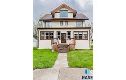 327 W Main St, Luverne, MN 56156