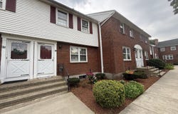 81 Brandywine Lane, Suffield, CT 06078