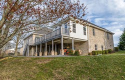 625 Locust St NW, Abingdon, VA 24210-2507
