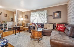 907 Royal Drive, McHenry, IL 60050
