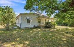 404 E Beach Street, Henryetta, OK 74437