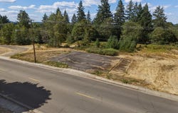 24909 W BROADWAY Ave, Veneta, OR 97487
