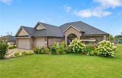 3242 Glenbrook Loop, Springdale, AR 72764