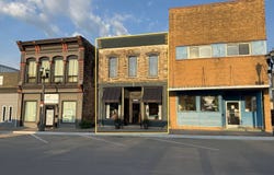 202 S Mill St, Beloit, KS 67420