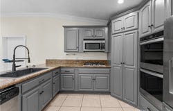 15921 Pine St., Hesperia, CA 92345