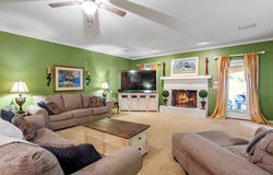 94 Clark Hill Dr, Eufaula, AL 36027
