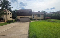 1094 Greenwood Drive, South Park, PA 15236