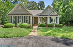 840 Middle Gate Road, Irvington, VA 22480