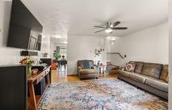1880 MANIHI Dr, Eugene, OR 97404