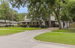 708 W Marvin Avenue, Waxahachie, TX 75165
