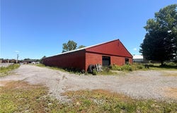13081 Main Road, Akron, NY 14001