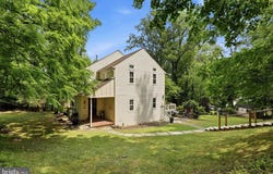 575 W VALLEY Road, WAYNE, PA 19087