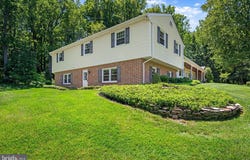 6 STONEHURST Road, PHOENIX, MD 21131