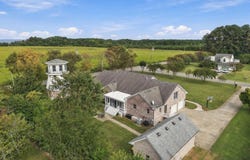 100 Nautical Lane, Currituck, NC 27929