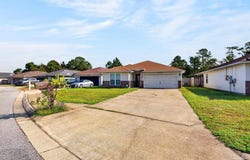 2370 Duncan Ridge Dr, Navarre, FL 32566