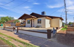 108 E OAK Street, Winslow, AZ 86047